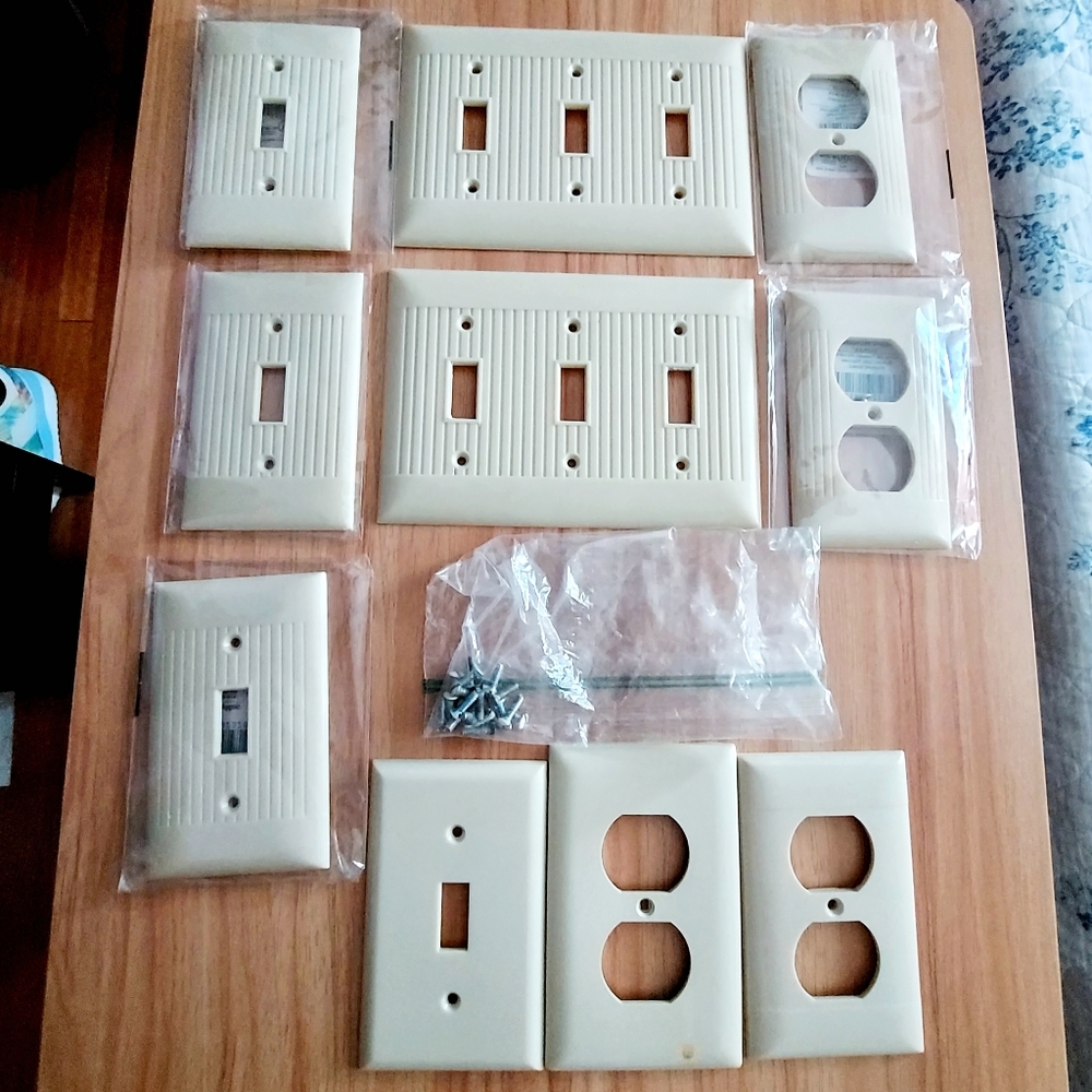 10 Piece Lot: Assortment of Ivory Bakelite Art Deco Wall Plate Electrical Covers